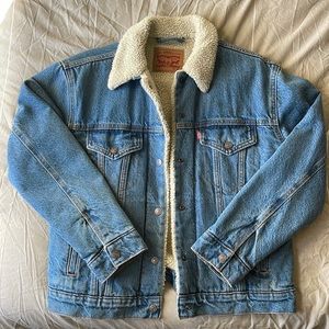 Women’s Levi’s Jean jacket